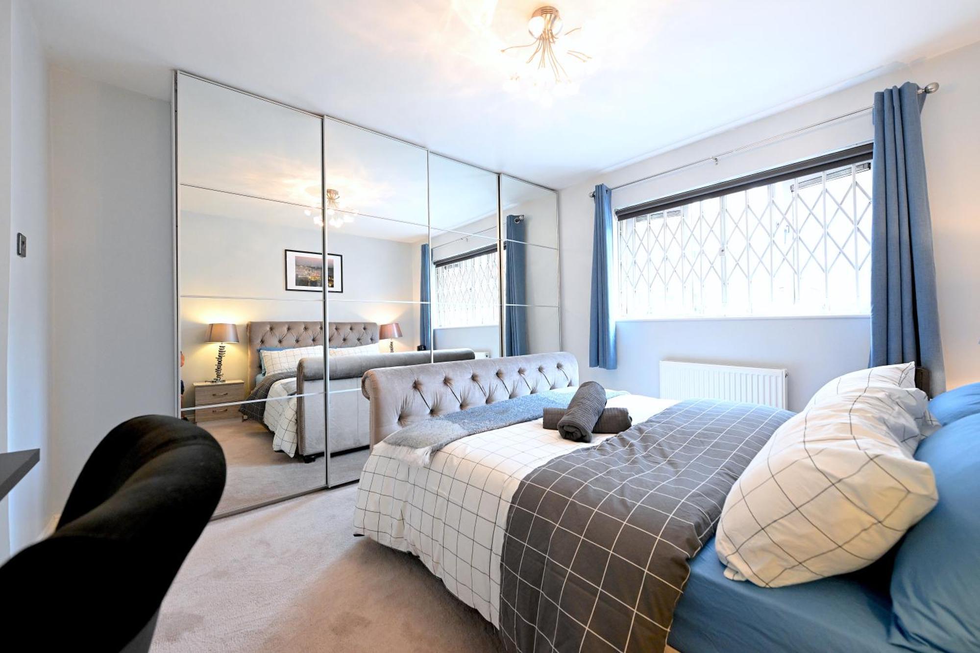3 Bedroom House In Euston, Patio & Bbq London Exterior photo